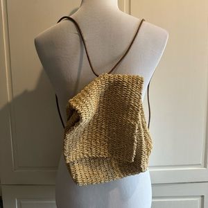 🔴 Woven Beige Backpack